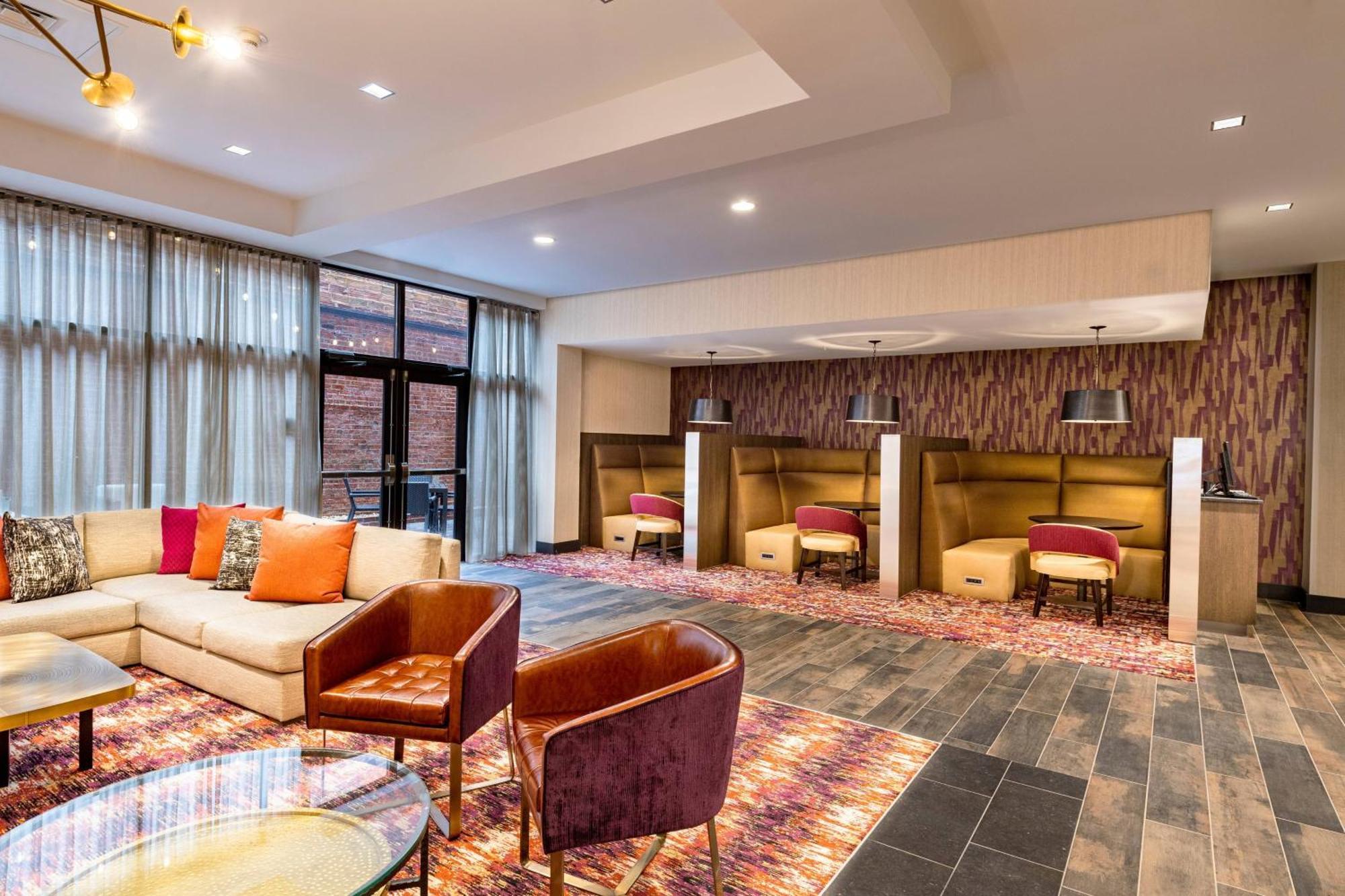 Courtyard Winston-Salem Downtown Hotel Exterior photo